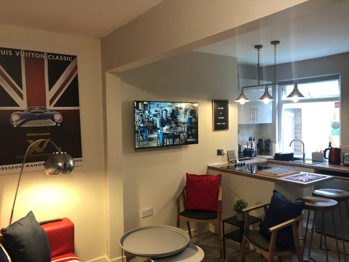 3 Double Bed Brittania Styled Central Home Near Lfc Sleeps 6 With Free Business Super Fast Fibre Broadband Liverpool Kültér fotó