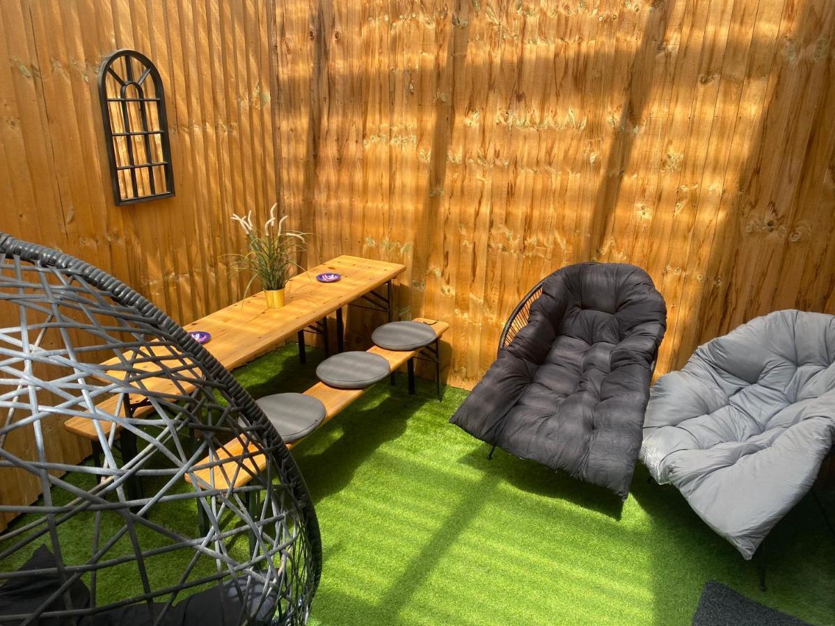 3 Double Bed Brittania Styled Central Home Near Lfc Sleeps 6 With Free Business Super Fast Fibre Broadband Liverpool Kültér fotó