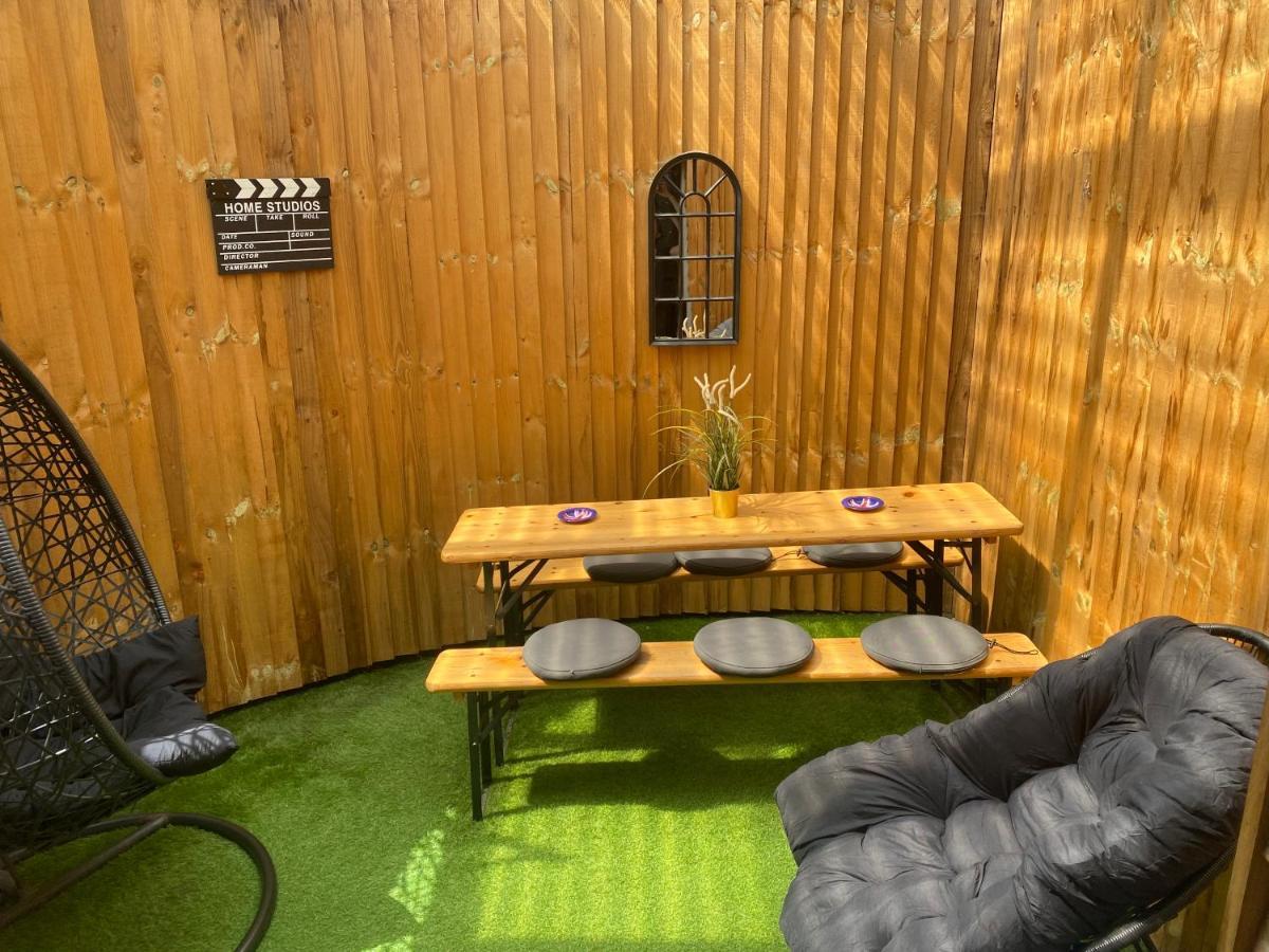 3 Double Bed Brittania Styled Central Home Near Lfc Sleeps 6 With Free Business Super Fast Fibre Broadband Liverpool Kültér fotó